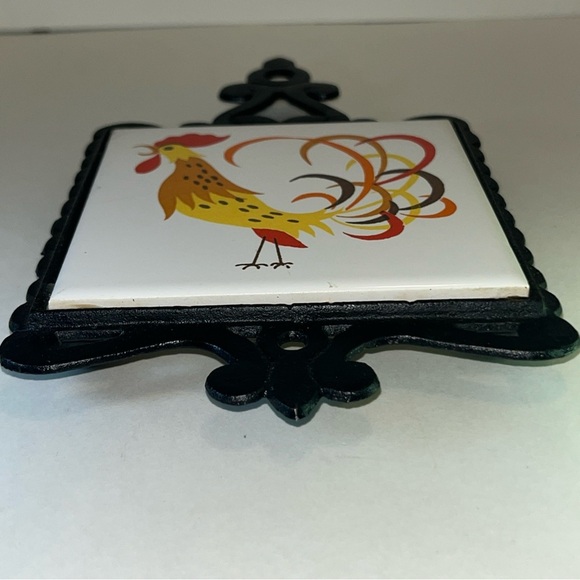 Vintage Holt Howard Rooster Ceramic Tile and Wrought Iron Trivet - Picture 3 of 8